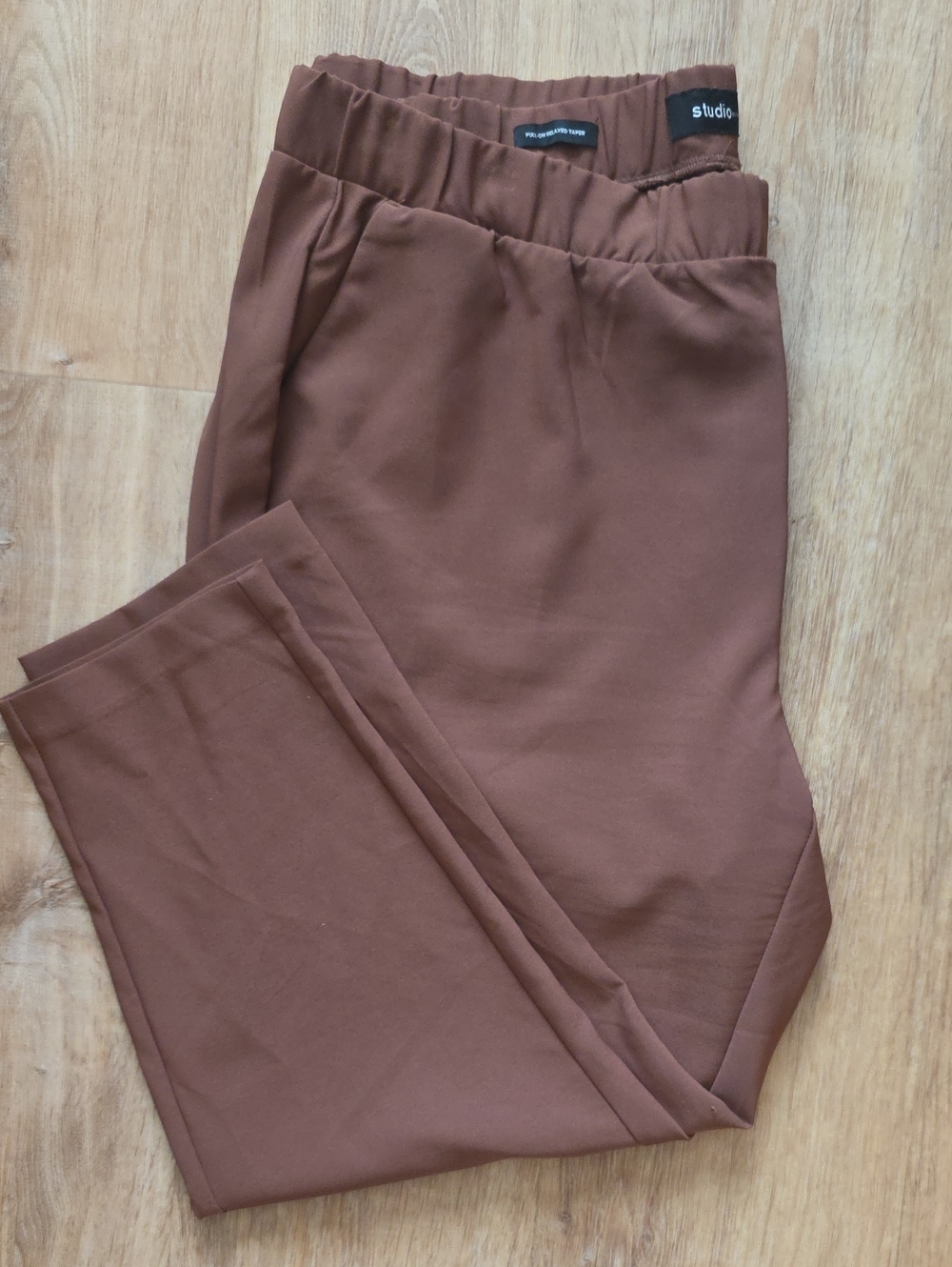 Studio Brown High-Rise Pull-On Relaxed Fit Taper Trouser